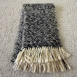 Loft Blanket Scarf Black Gray Fringe Knit Oversized Warm Cozy Winter Fall Long